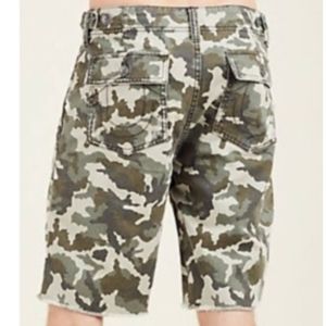Men's Authentic 'True Religion' Camo Cargo Size 38